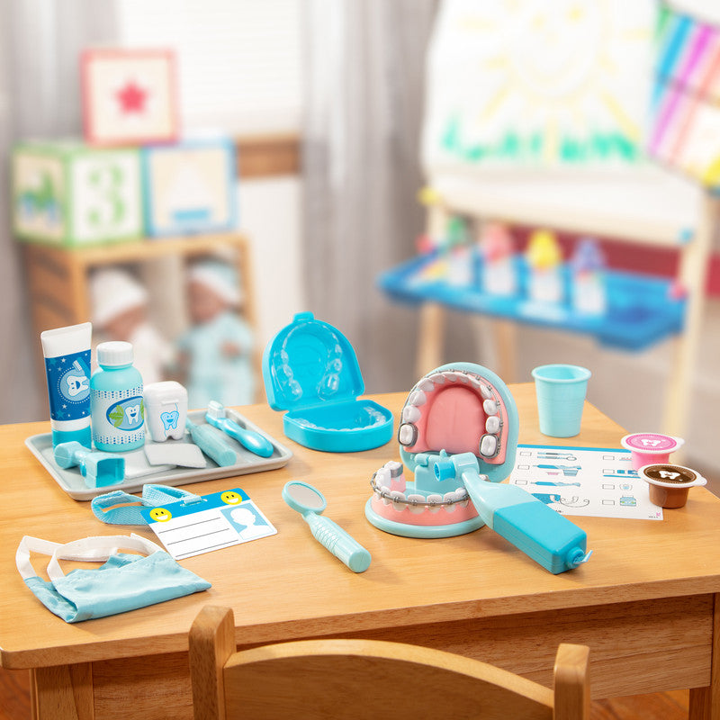 Melissa & Doug Super Smile Dentist Kit With Pretend Play Set of Teeth And Dental Accessories (25 Toy Pieces)