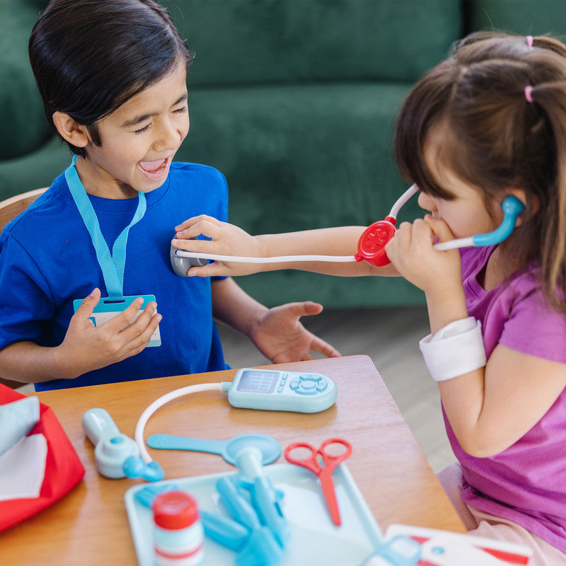 Melissa & Doug Get Well Doctor’s Kit Pretend Play Set – 25 Toy Pieces for Preschool Girls, Boys