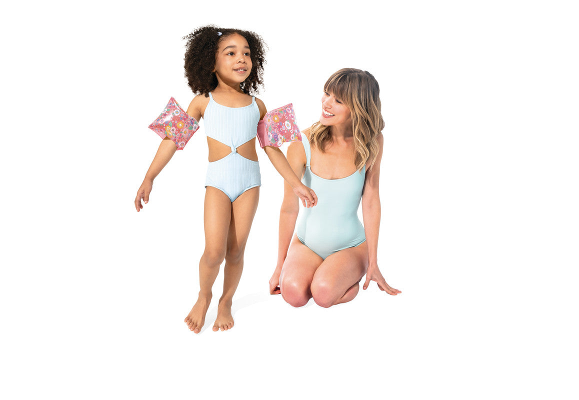 INTEX Sweet Blossom Arm Bands – Floral Print Inflatable Safety Sleeves for Preschool Swimmers - Image 2