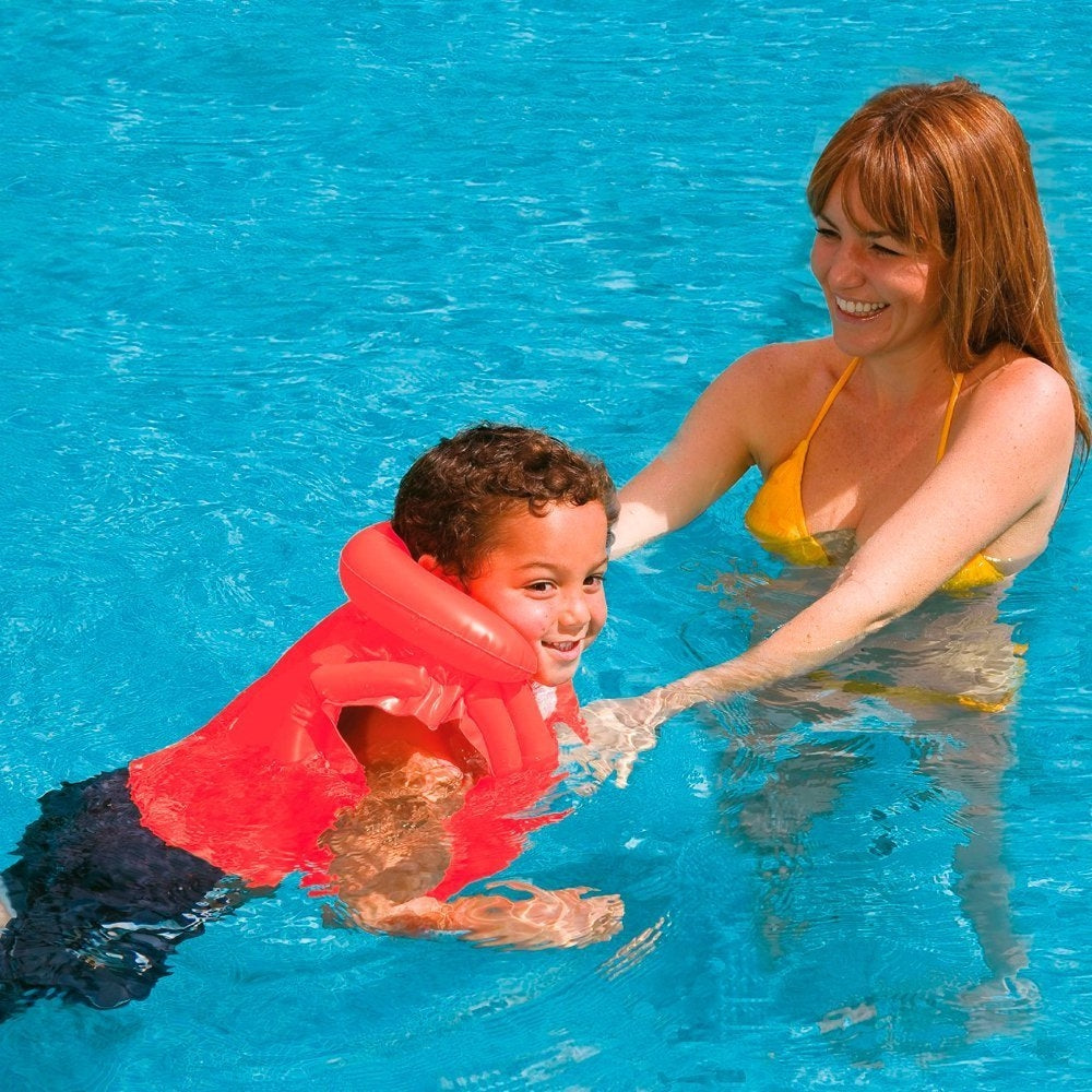 INTEX Deluxe Inflatable Swim Vest – Step 2 Water Confidence Aid with 3 Air Chambers & Quick-Release Buckles - Image 2