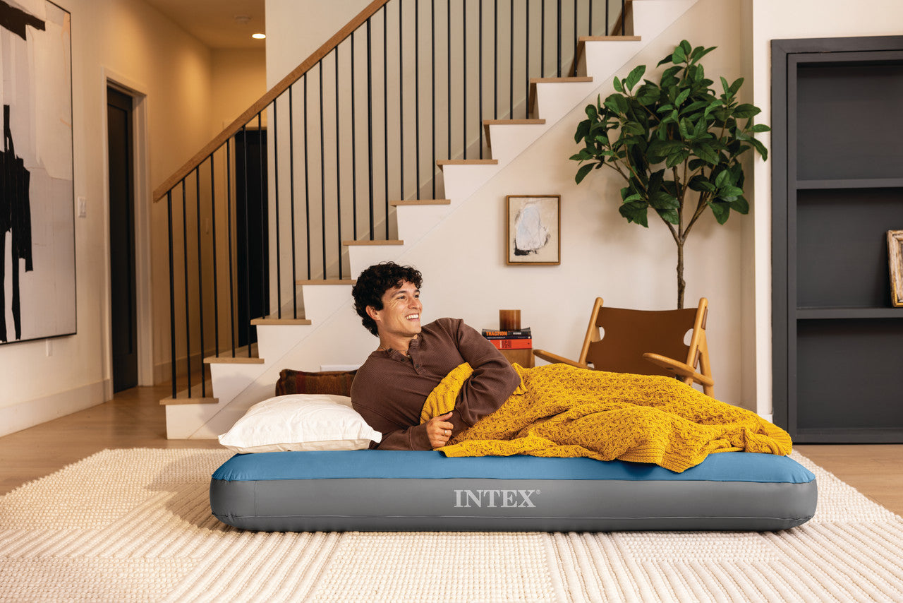 INTEX Queen Dura-Beam Prestige Downy Airbed – Elevated Inflatable Guest Bed with High-Power Built-in Pump - Image 5