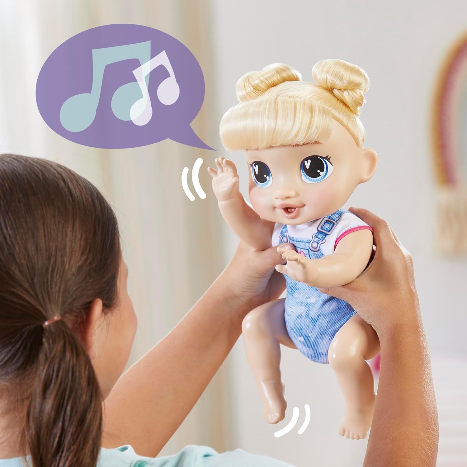 Baby Alive Crawl 'n Play Harper Hugs Electronic Crawling Baby Doll Set, Blonde Hair, Kids Toys for Girls & Boys 3 Years & Up, 10.75 Inches - Image 6