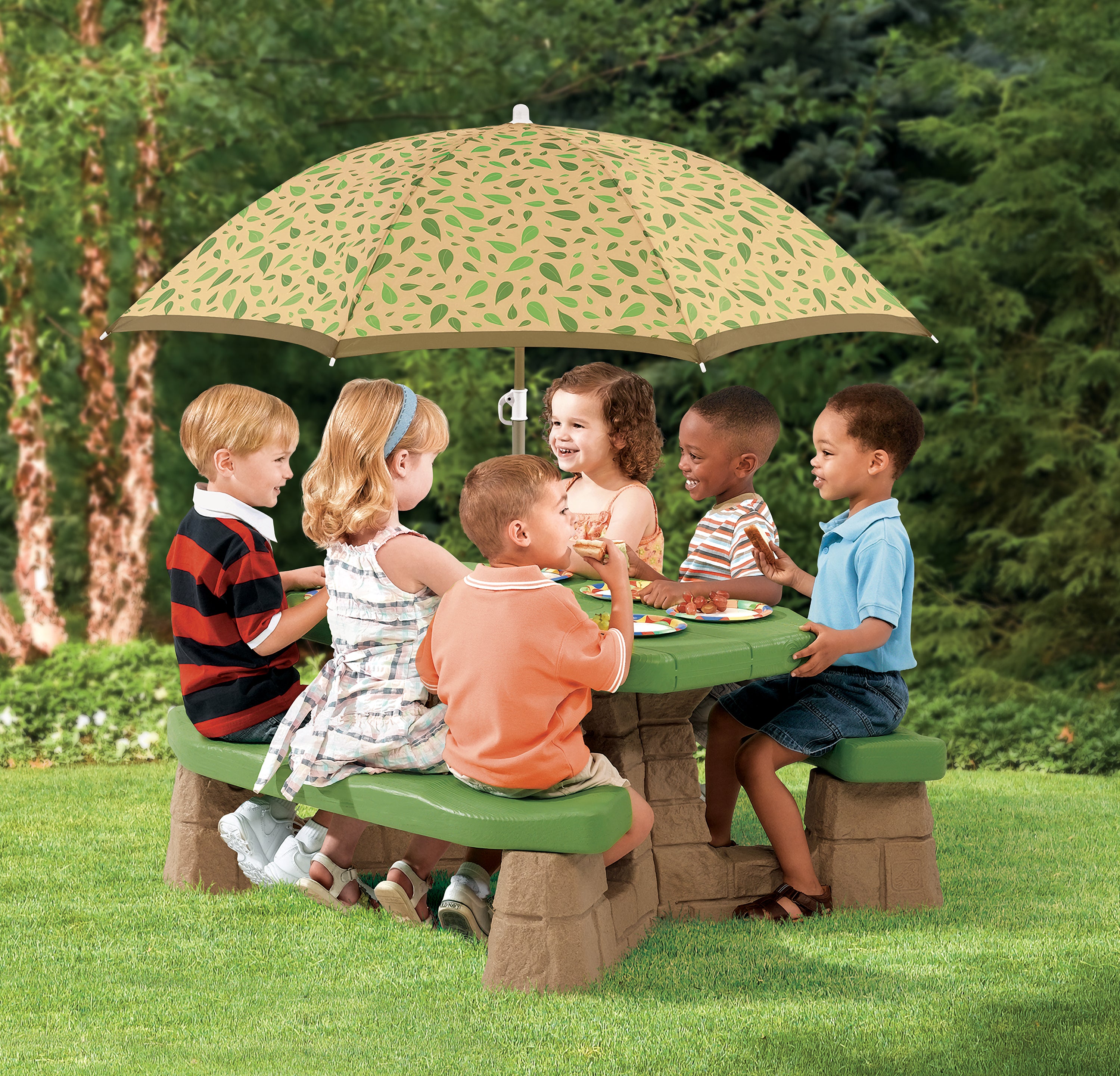 STEP2 Naturally Playful Picnic Table With Umbrella