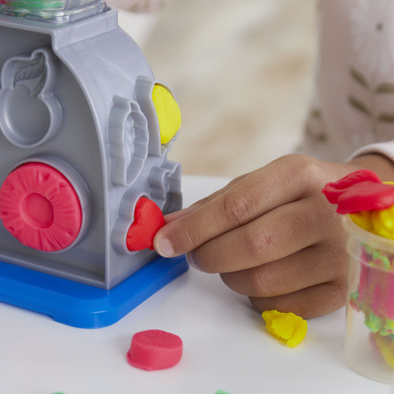 Play-Doh Swirlin' Smoothies Toy Blender Playset, Play Kitchen Appliances, Kids Arts and Crafts Toys for 3 Year Old Girls and Boys and Up - Image 3