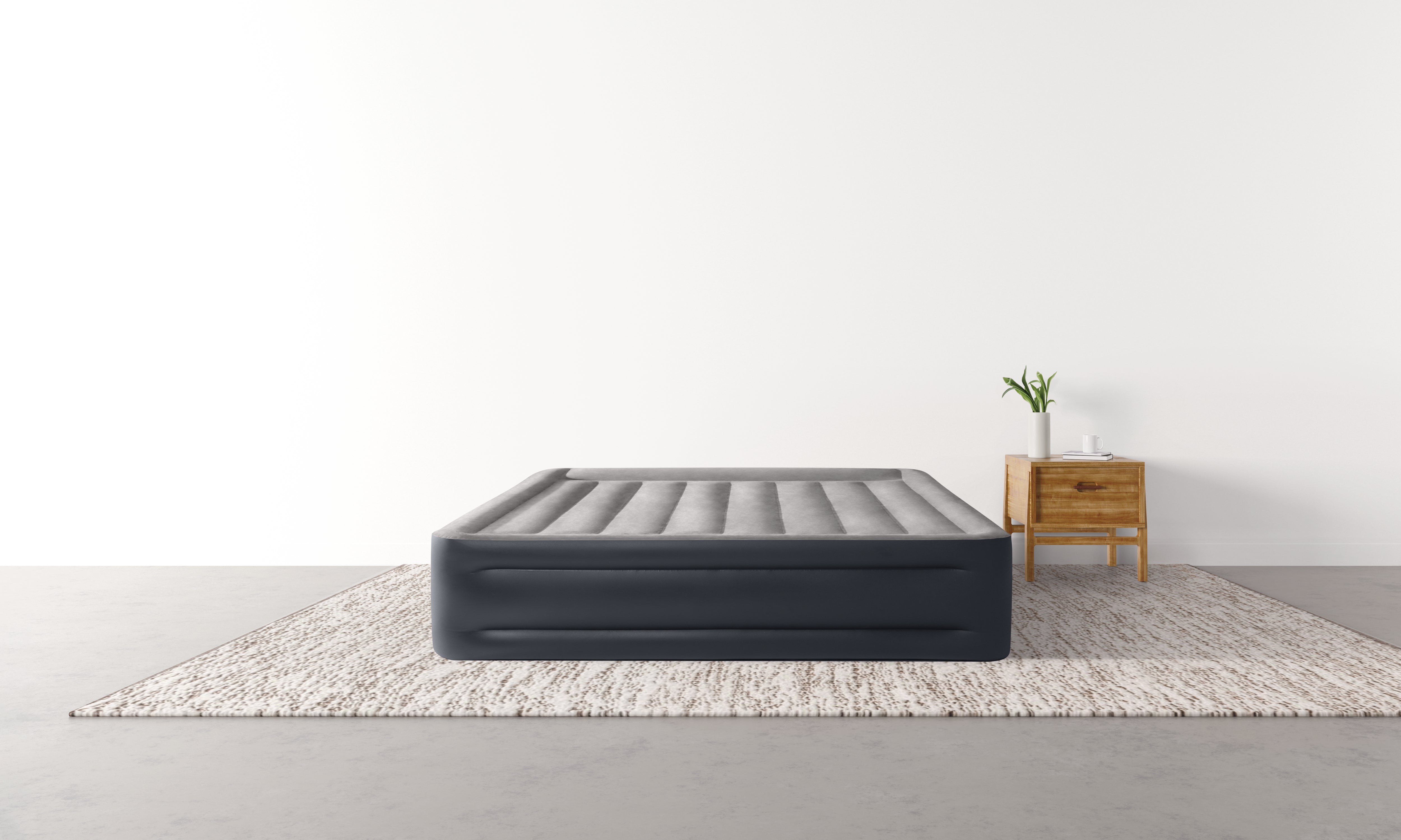 INTEX Queen Deluxe 16.5 in Pillow Rest Airbed With Fiber-Tech BIP